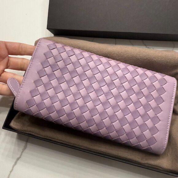 BOTTEGA VENETA Nappa Intrecciato Continental Flap Wallet in lilac - Picture 3 of 7